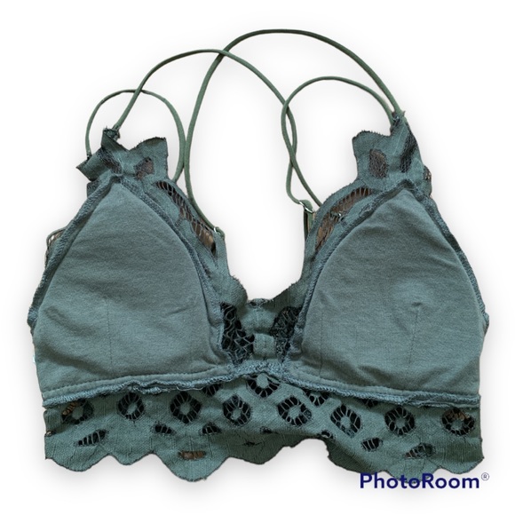 ✨ Lace Bralette Bundle of 3 - Green, Gray, and Light Pink - Picture 3 of 12
